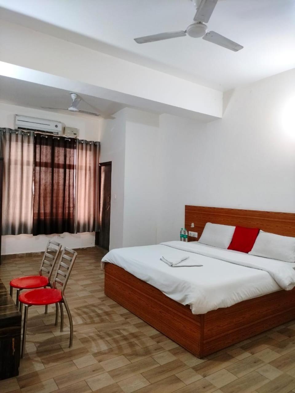 The Rejoice Hotel & Guesthouse Greater Noida Exterior photo